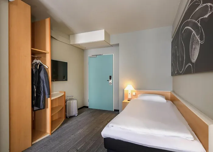 Hotel Ibis Alsterring 3*