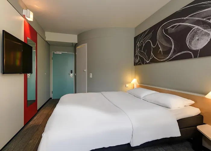 Ibis Alsterring Hotel 3*