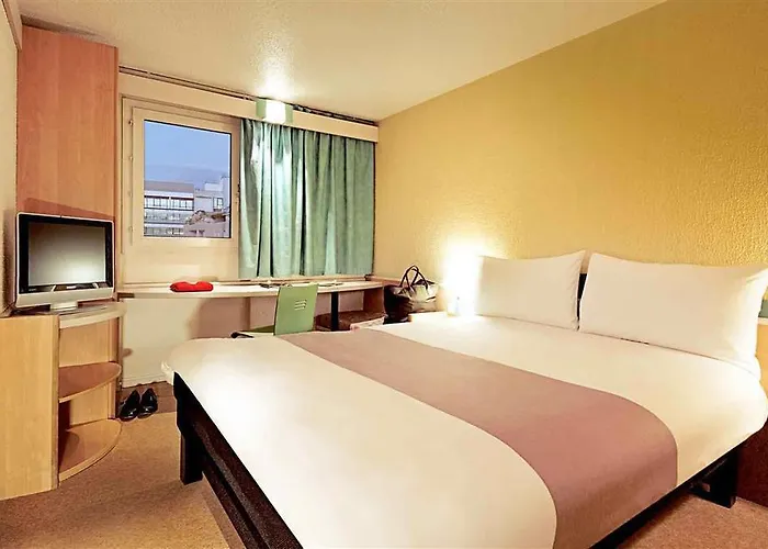 Ibis Alsterring 3*